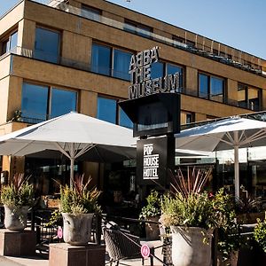 Pop House Hotel